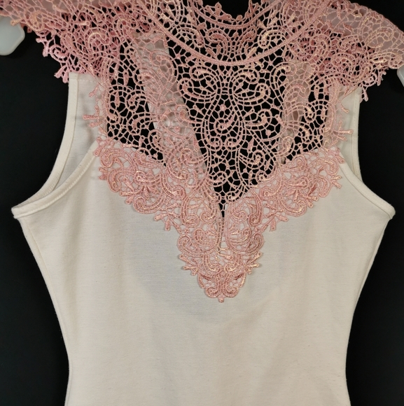 White and rose gold lace dress - Picture 4 of 7